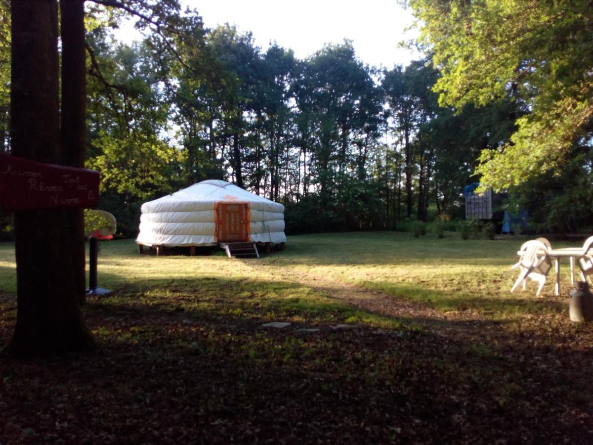 Le Pre Karvain Bed and Breakfast Couddes Exteriör bild